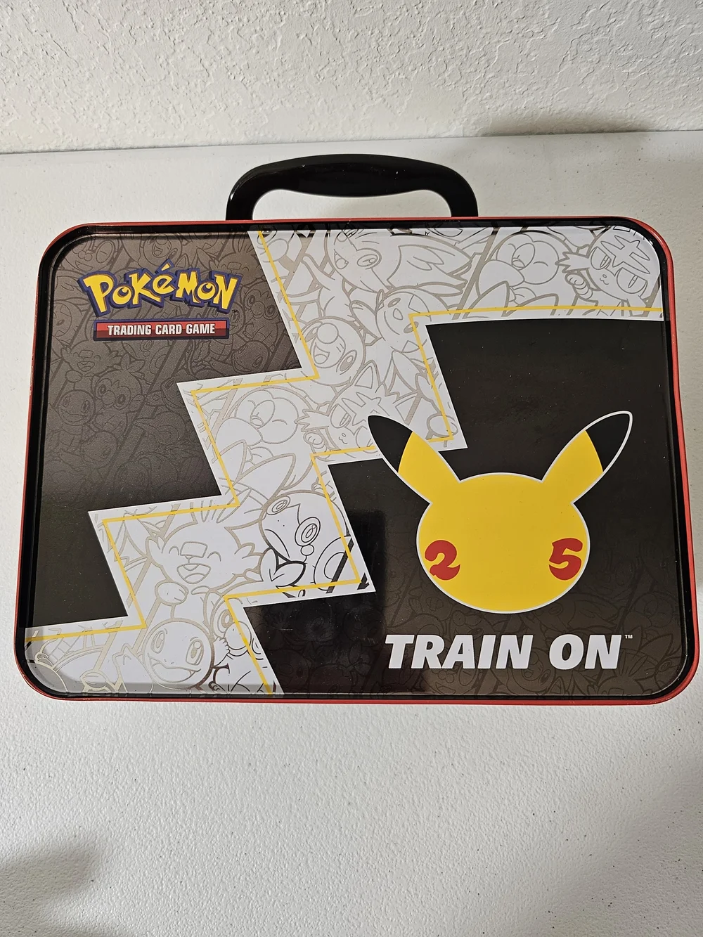 Pokémon Metal Lunchbox Tin Pikachu 25 Train On Handle Latch Closure